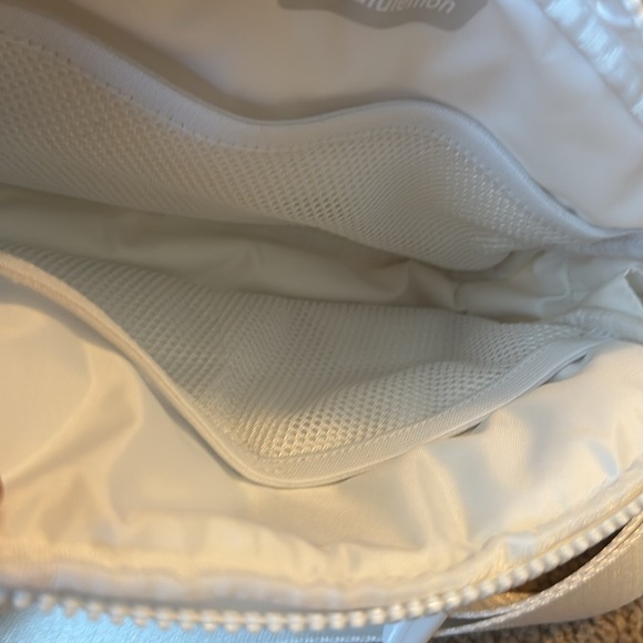 Lululemon - Picture 16 of 17